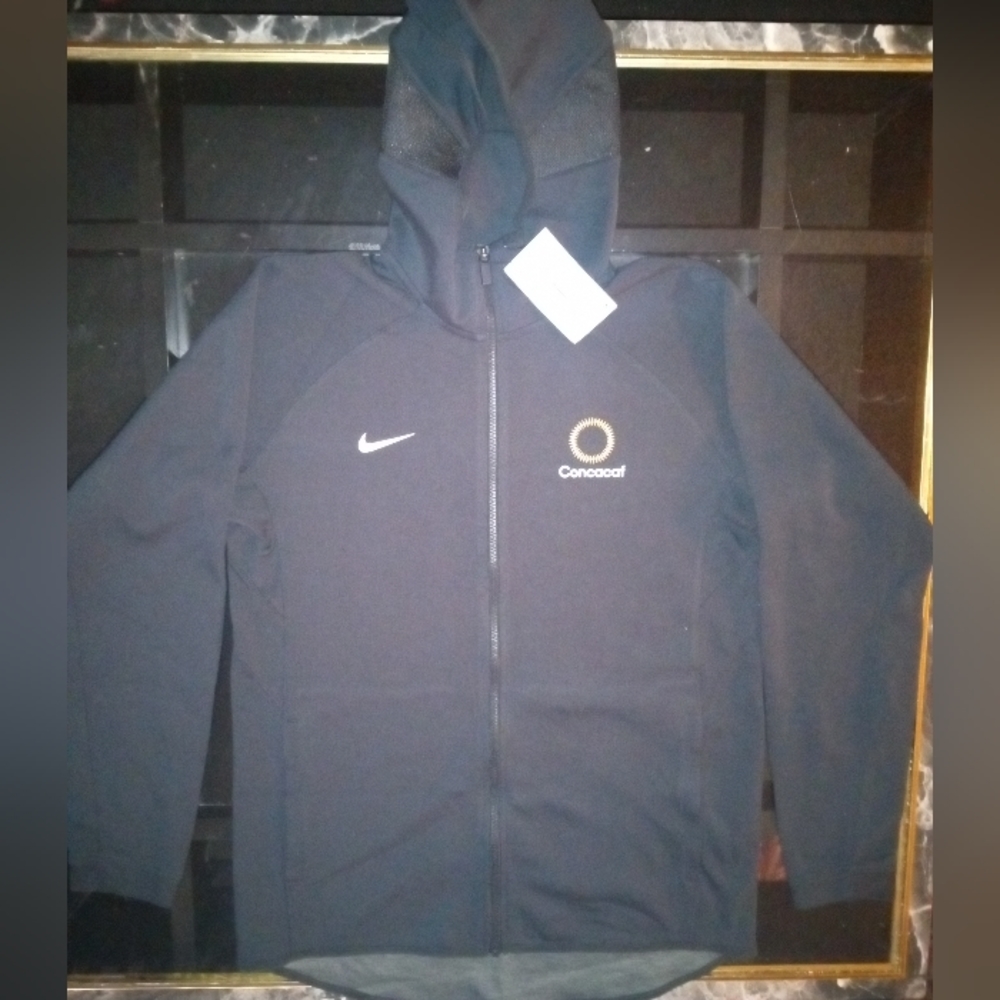 Nike Dri-fit basketball hoodie